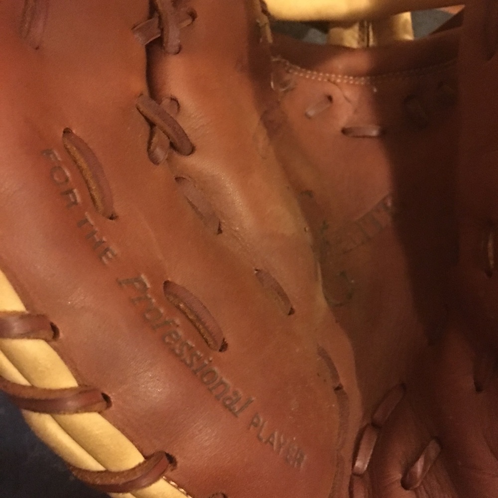 Left hand base ball gloves